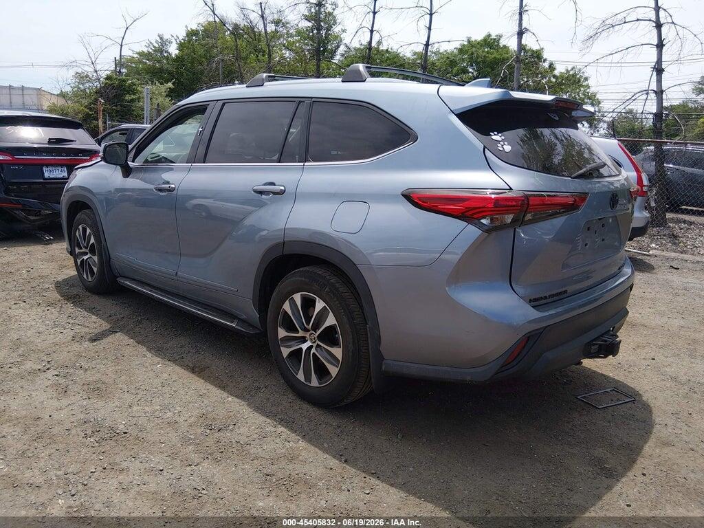 5TDGZRBH5MS139796 2021 TOYOTA HIGHLANDER photo no. 3
