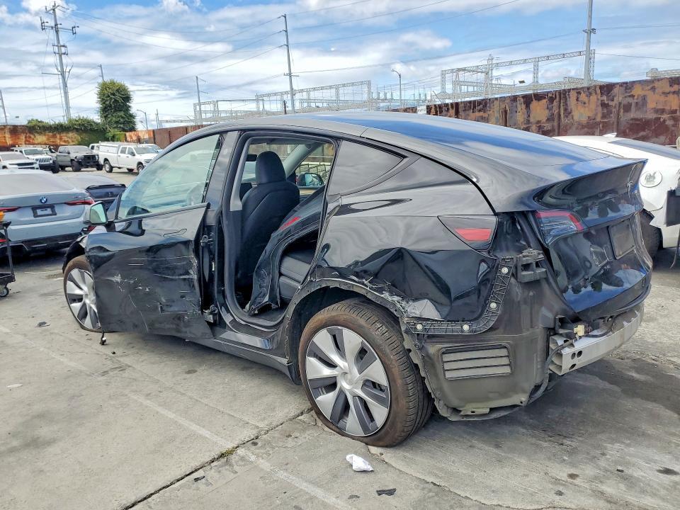 7SAYGDEE4RA216247 2024 TESLA MODEL Y photo no. 2