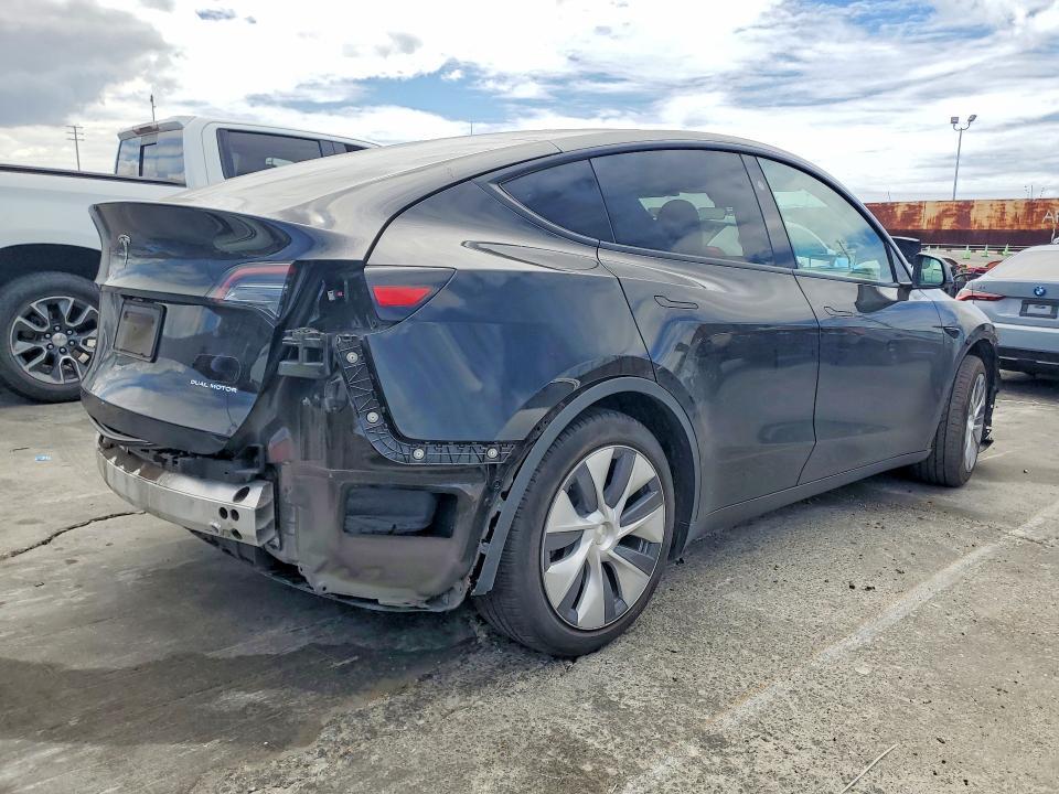 7SAYGDEE4RA216247 2024 TESLA MODEL Y photo no. 3