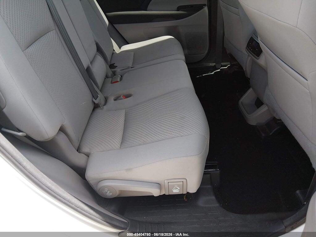 5TDBKRFH6GS345352 2016 TOYOTA HIGHLANDER photo no. 8