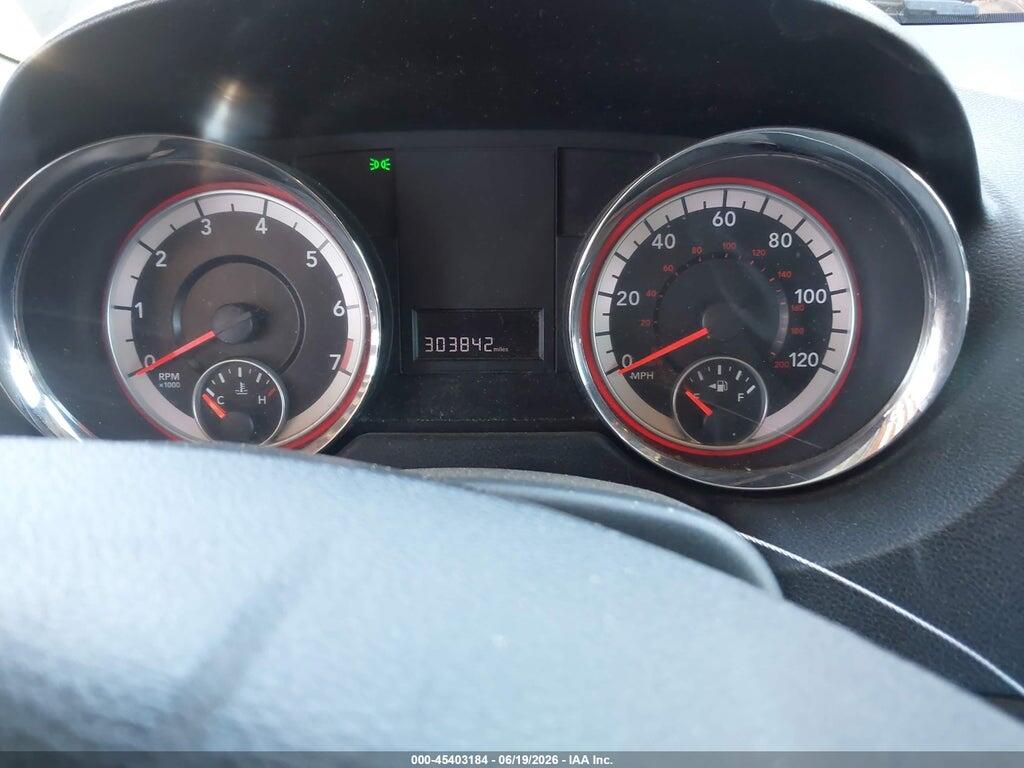2D4RN3DG7BR643877 2011 DODGE GRAND CARAVAN photo no. 7
