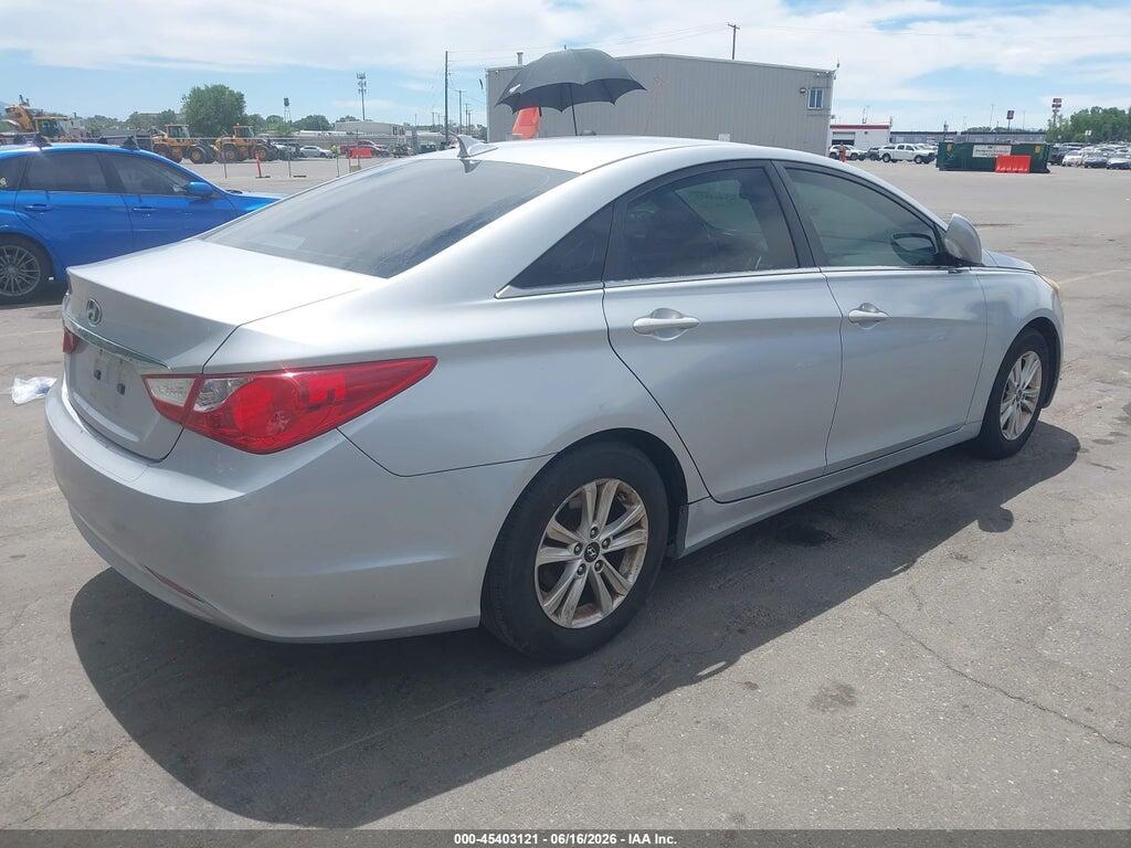 5NPEB4AC3BH205544 2011 HYUNDAI SONATA photo no. 4