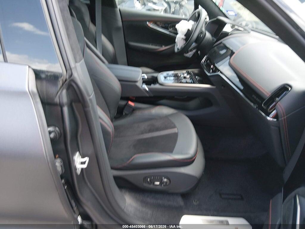 SD7VUJDW3STV12142 2025 ASTON MARTIN DBX photo no. 5