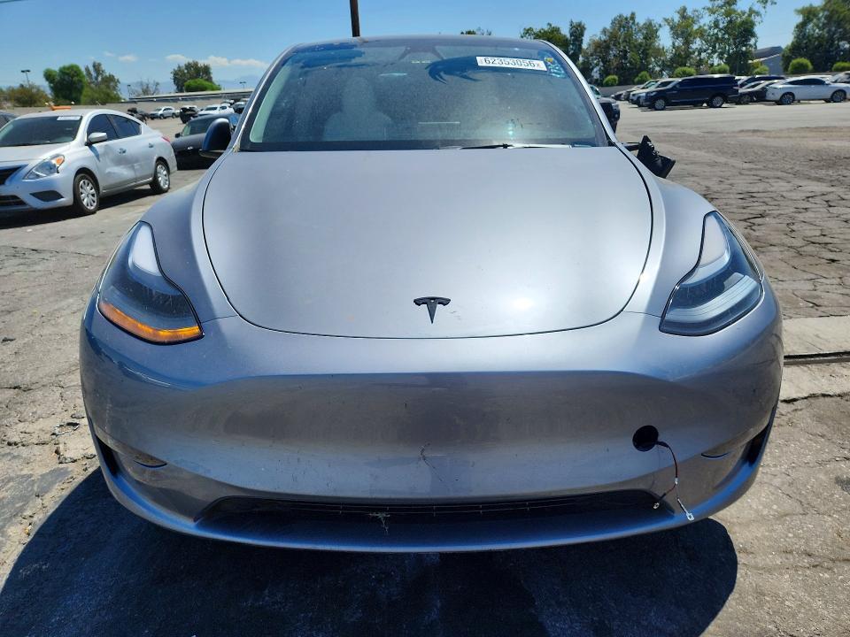 2024 TESLA MODEL Y — Фото 5 из 13