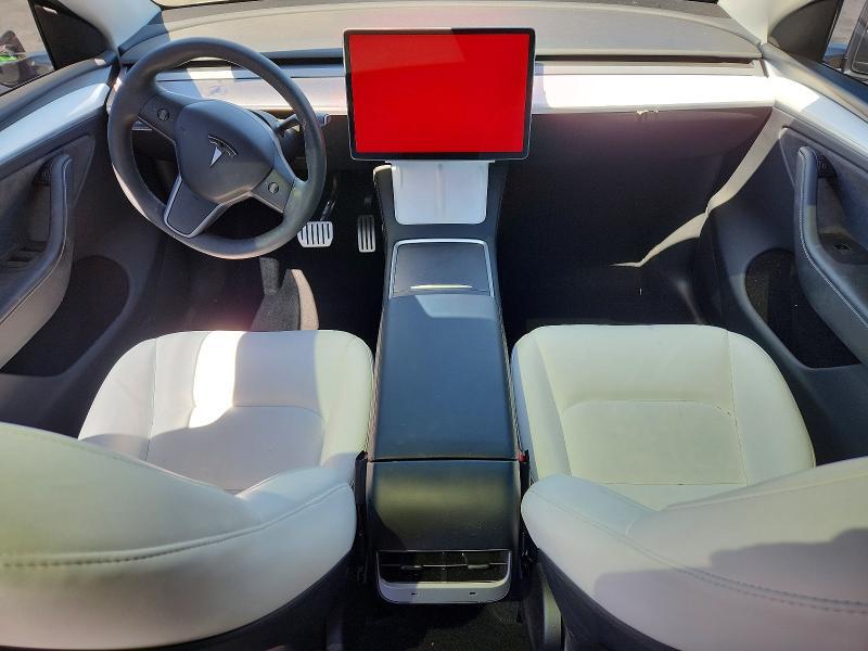 2024 TESLA MODEL Y — Фото 8 из 13