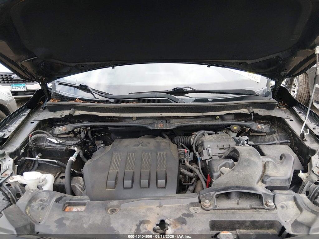 JA4AT4AA5JZ042777 2018 MITSUBISHI ECLIPSE CROSS photo no. 10