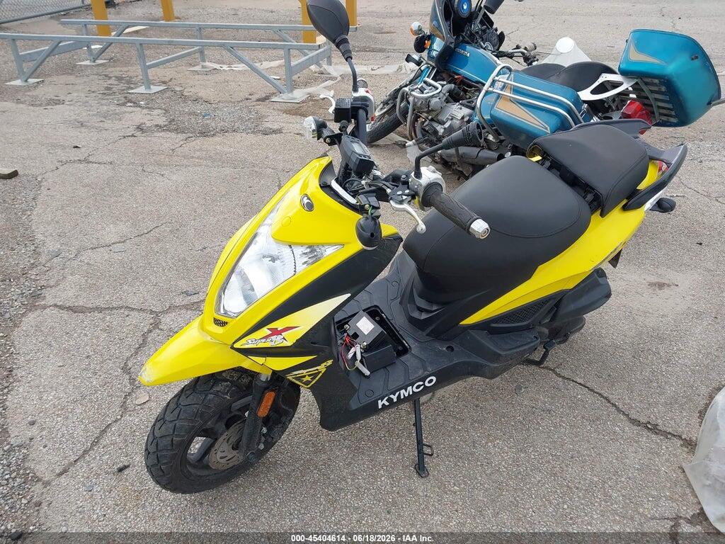 LC2D3J105HC200201 2017 KYMCO USA INC SUPER 8 photo no. 2