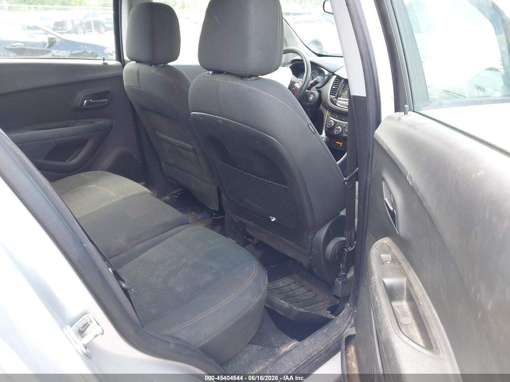 KL7CJKSB8JB647866 2018 CHEVROLET TRAX photo no. 8