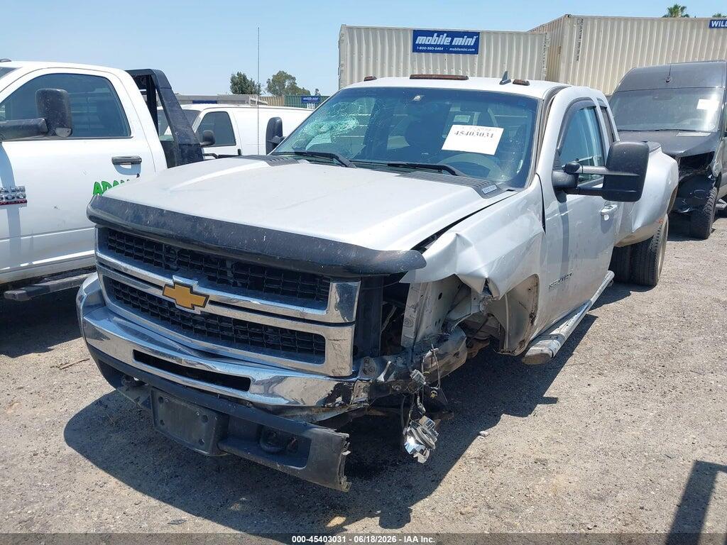 1GC7K1B65AF111321 2010 CHEVROLET SILVERADO 3500HD photo no. 2