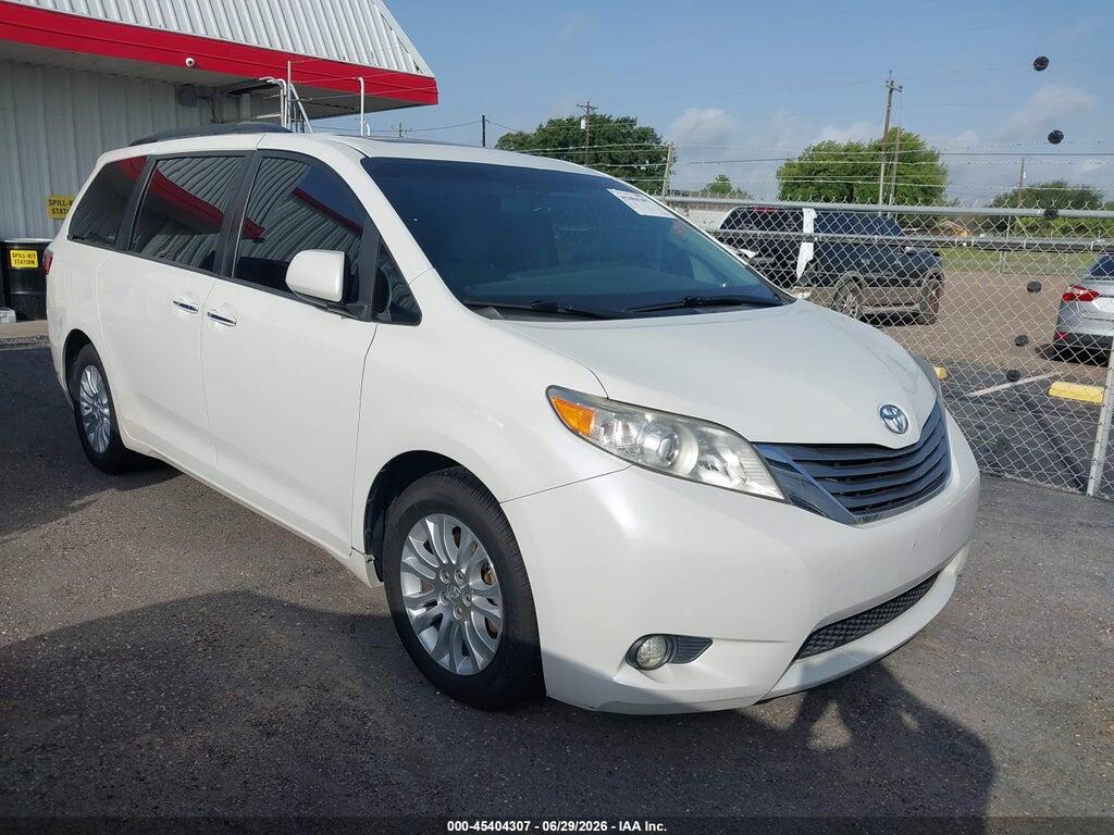 5TDYZ3DC6HS848648 2017 TOYOTA SIENNA photo no. 1