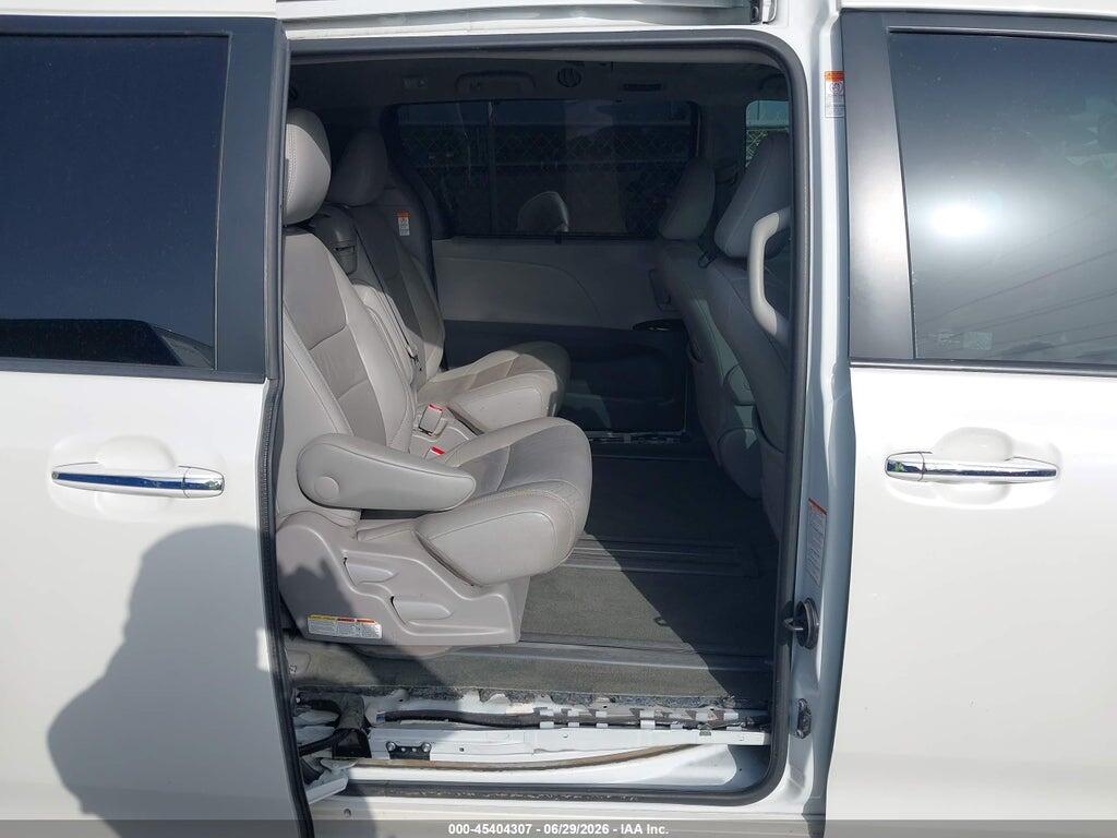 5TDYZ3DC6HS848648 2017 TOYOTA SIENNA photo no. 8