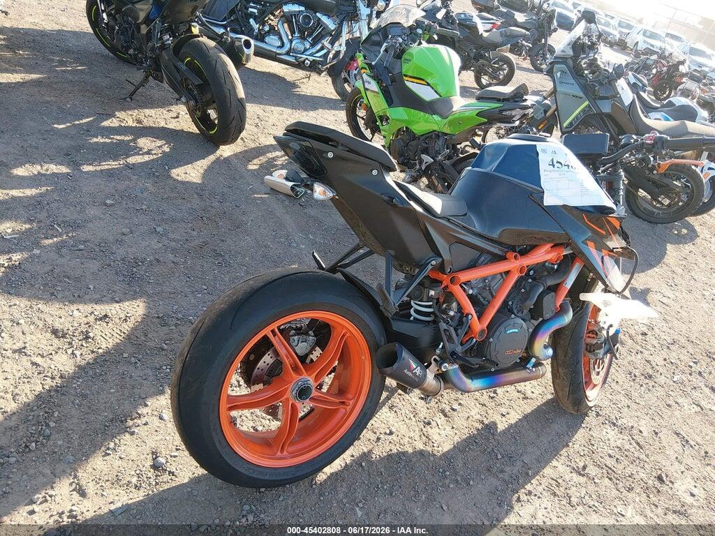 VBKV39405PM971105 2023 KTM 1290 photo no. 4