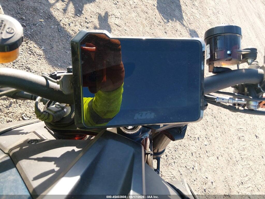 VBKV39405PM971105 2023 KTM 1290 photo no. 7
