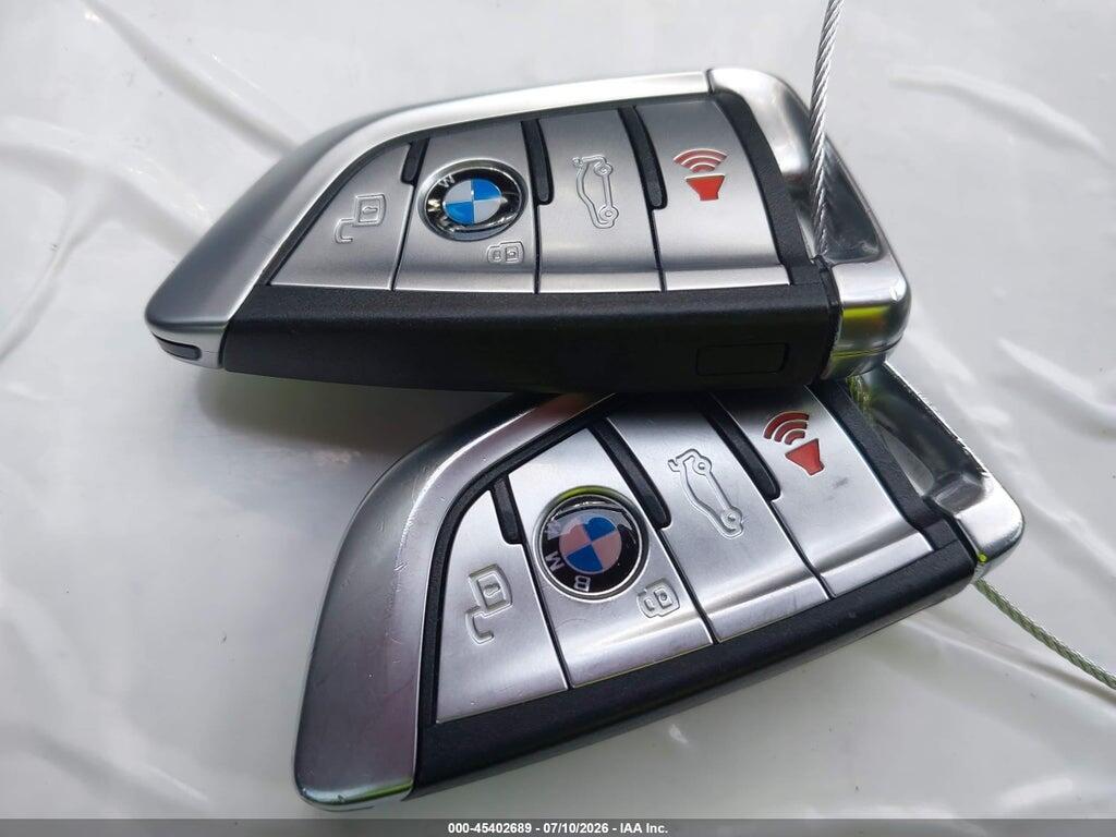 WBSAE0C02PCM46038 2023 BMW M8 photo no. 11