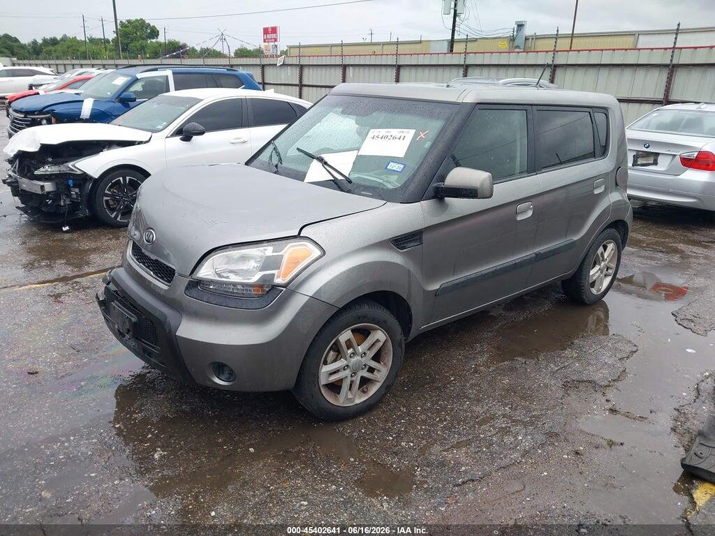 KNDJT2A29A7125966 2010 KIA SOUL photo no. 2