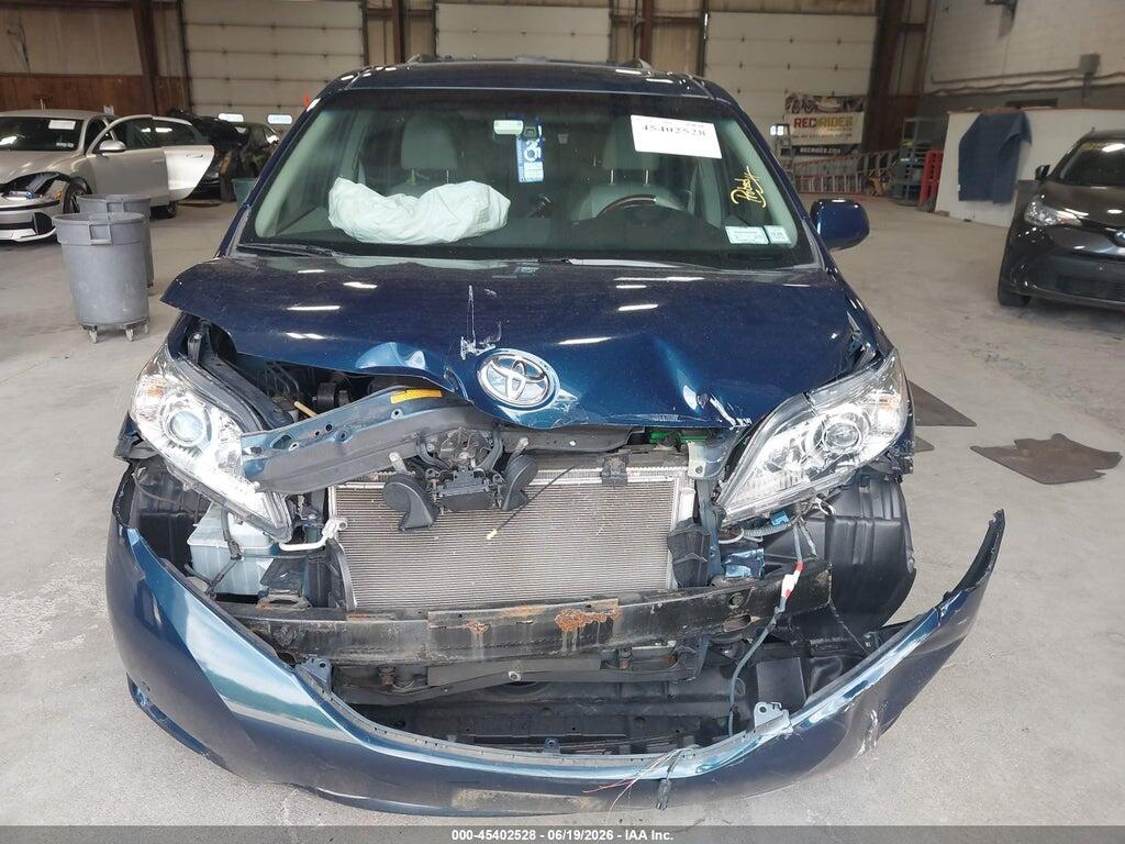 5TDYK3DC6BS041378 2011 TOYOTA SIENNA photo no. 12