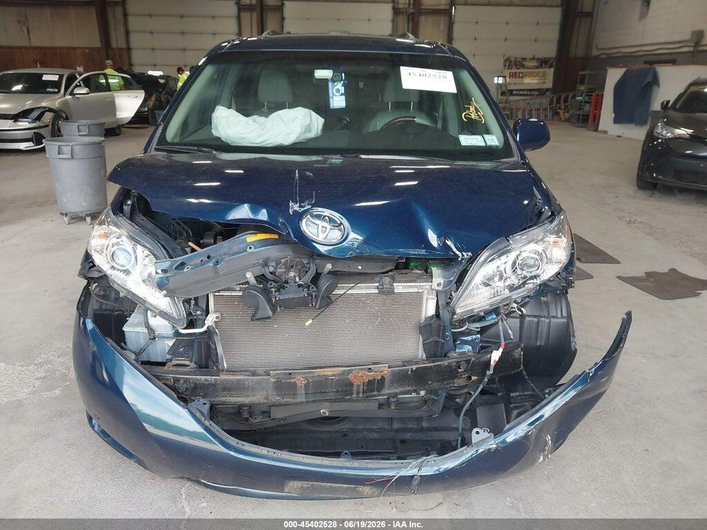 5TDYK3DC6BS041378 2011 TOYOTA SIENNA photo no. 6