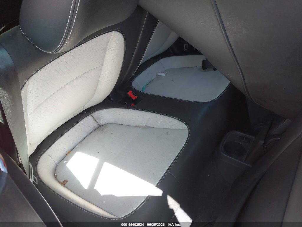 3VW5DAATXJM506830 2018 VOLKSWAGEN BEETLE photo no. 8