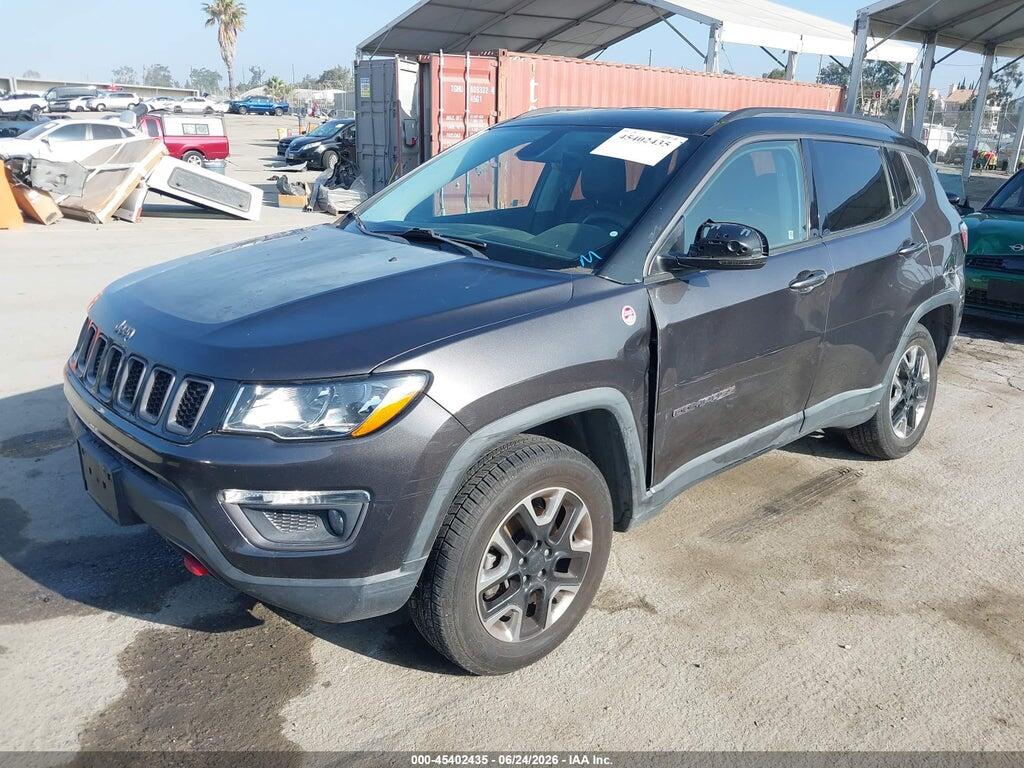 3C4NJDDB0JT199223 2018 JEEP COMPASS photo no. 2