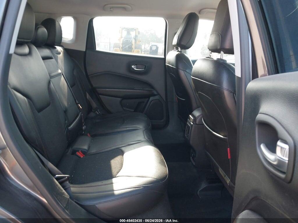 3C4NJDDB0JT199223 2018 JEEP COMPASS photo no. 8