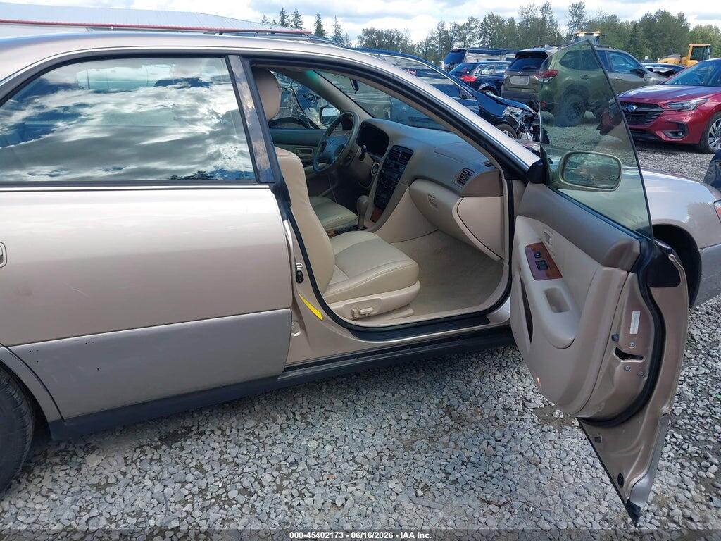 JT8BF28G4X0159858 1999 LEXUS ES 300 photo no. 5