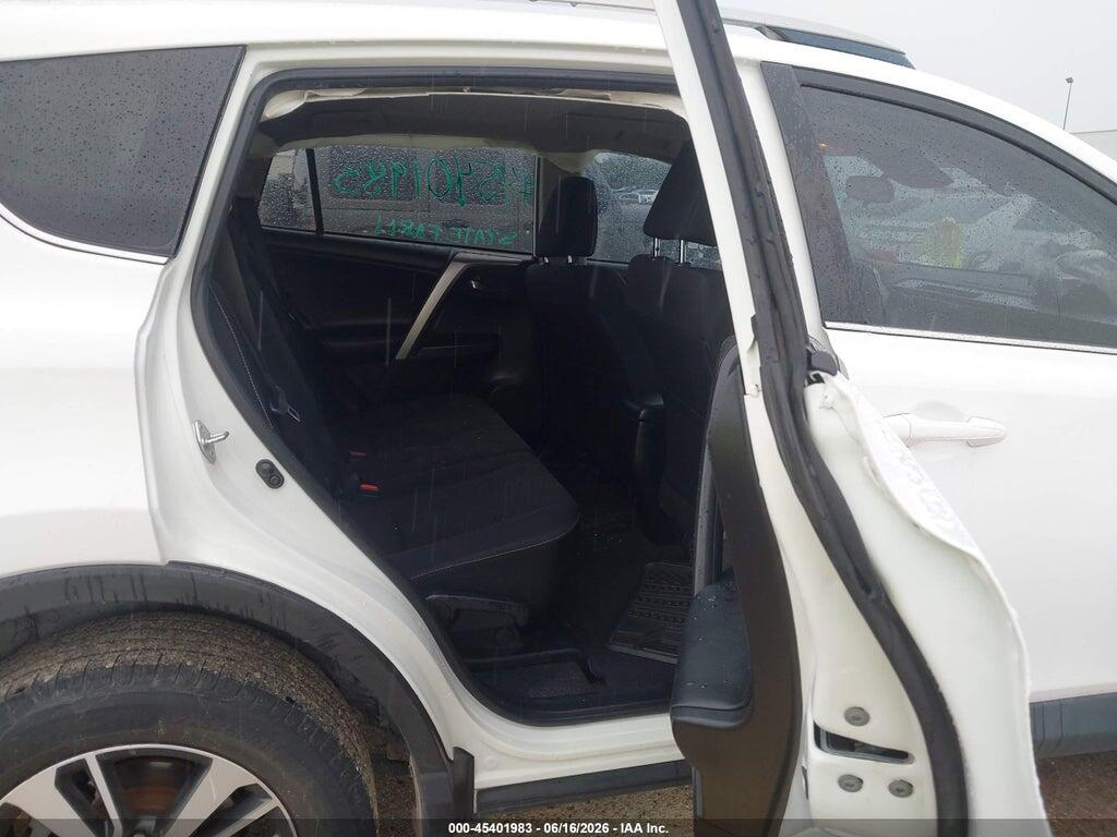 JTMWFREV1HJ715599 2017 TOYOTA RAV4 photo no. 8