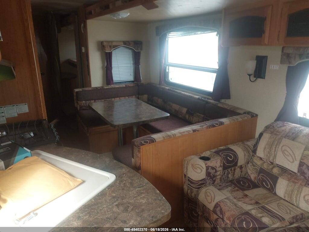 4X4TWDE24CA246863 2012 FRRV 29BHBS photo no. 8