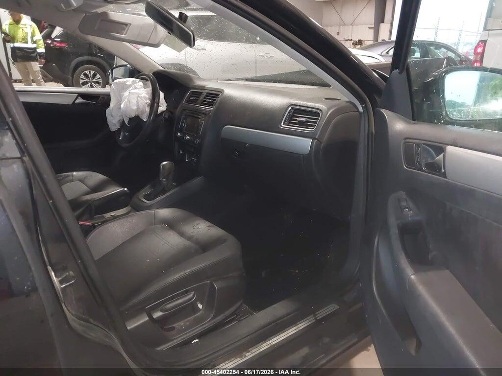 3VWLX7AJ7BM349727 2011 VOLKSWAGEN JETTA photo no. 5