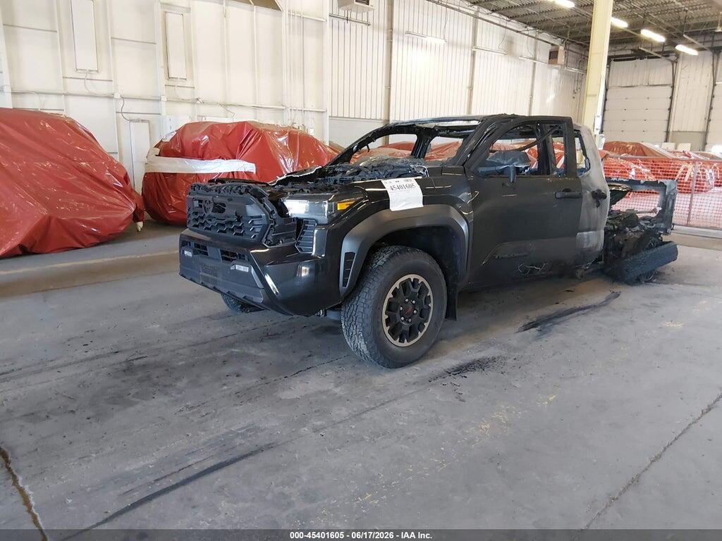 3TMLB5JN2RM084458 2024 TOYOTA TACOMA photo no. 2