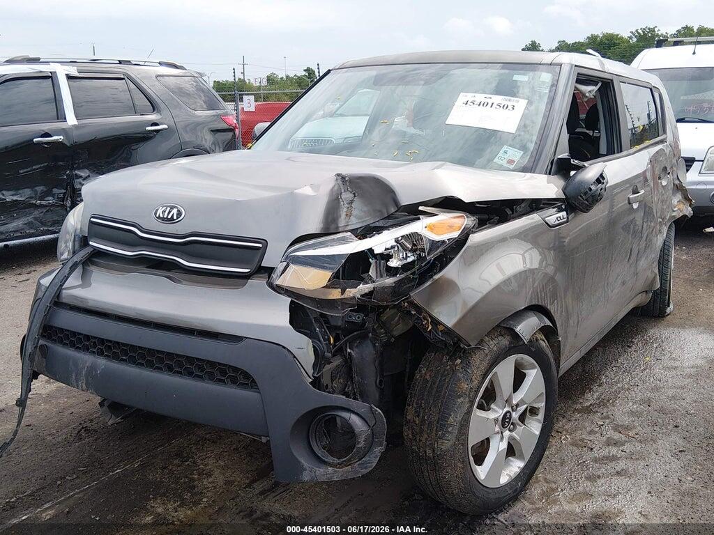KNDJN2A29J7543874 2018 KIA SOUL photo no. 2