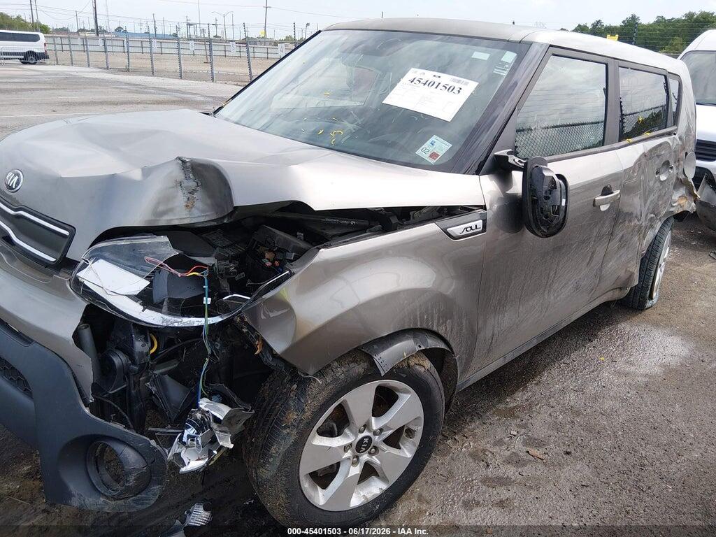 KNDJN2A29J7543874 2018 KIA SOUL photo no. 6
