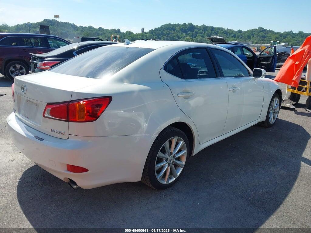 JTHCF5C20A2032697 2010 LEXUS IS 250 photo no. 4