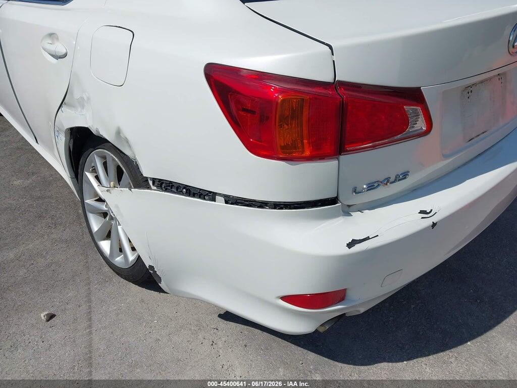 JTHCF5C20A2032697 2010 LEXUS IS 250 photo no. 6
