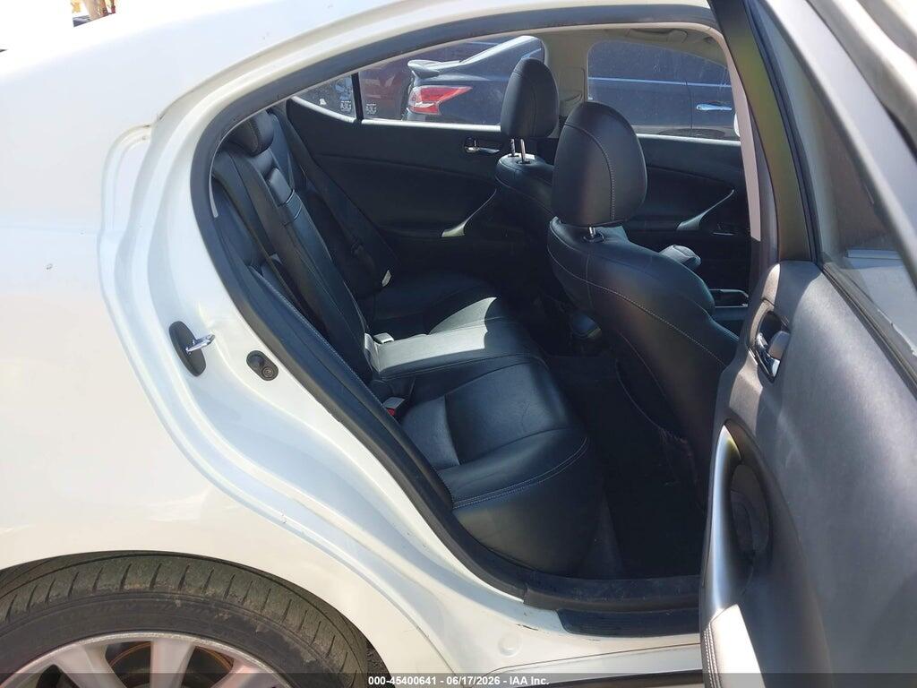 JTHCF5C20A2032697 2010 LEXUS IS 250 photo no. 8