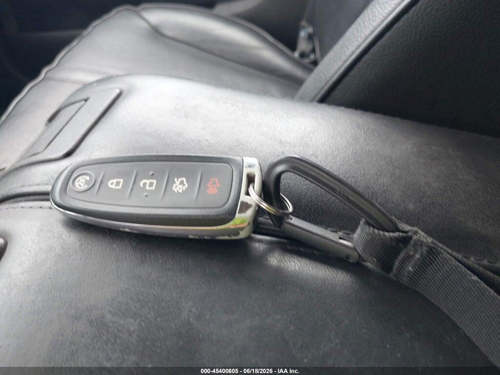2LMDJ8JK8BBJ23186 2011 LINCOLN MKX photo no. 11