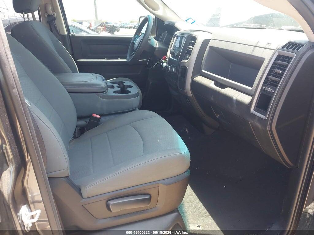 1C6RR6FT3KS745955 2019 RAM 1500 CLASSIC photo no. 5
