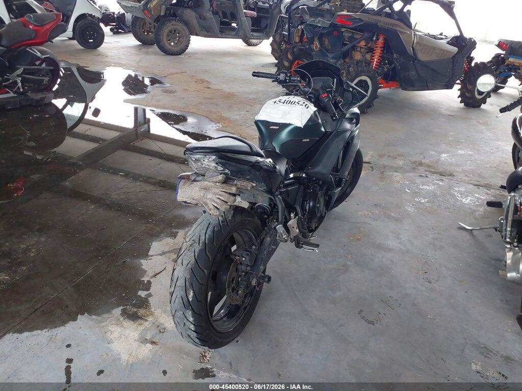 ML5EXEP16SDAF6185 2025 KAWASAKI EX650 photo no. 4