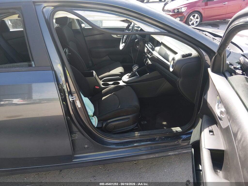 3KPF24AD9PE586776 2023 KIA FORTE photo no. 5