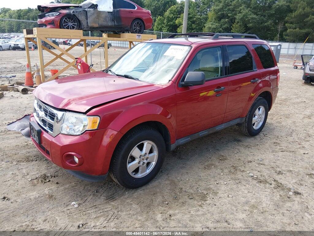 1FMCU0D75BKA66068 2011 FORD ESCAPE photo no. 2