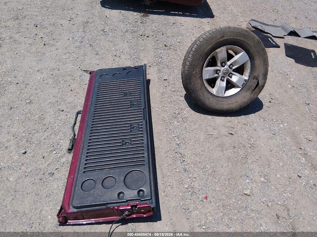 1C6RR7FT2JS327620 2018 RAM 1500 photo no. 12