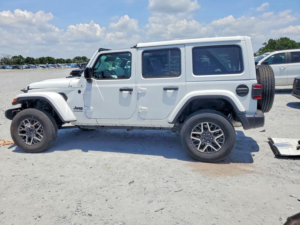 2026 JEEP WRANGLER SAHARA — Фото 2 из 14