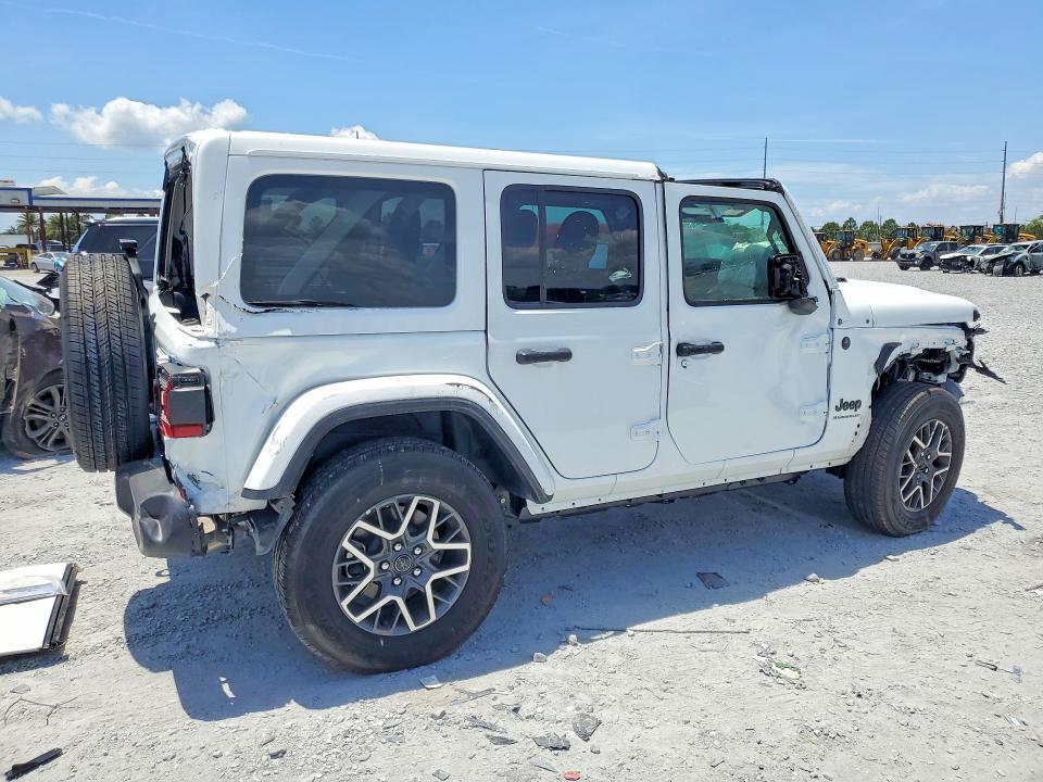 2026 JEEP WRANGLER SAHARA — Фото 3 из 14