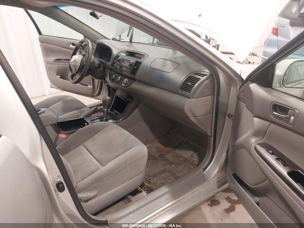 4T1BE32K05U018844 2005 TOYOTA CAMRY photo no. 5