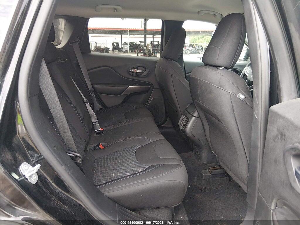 1C4PJLCB8KD450596 2019 JEEP CHEROKEE photo no. 8