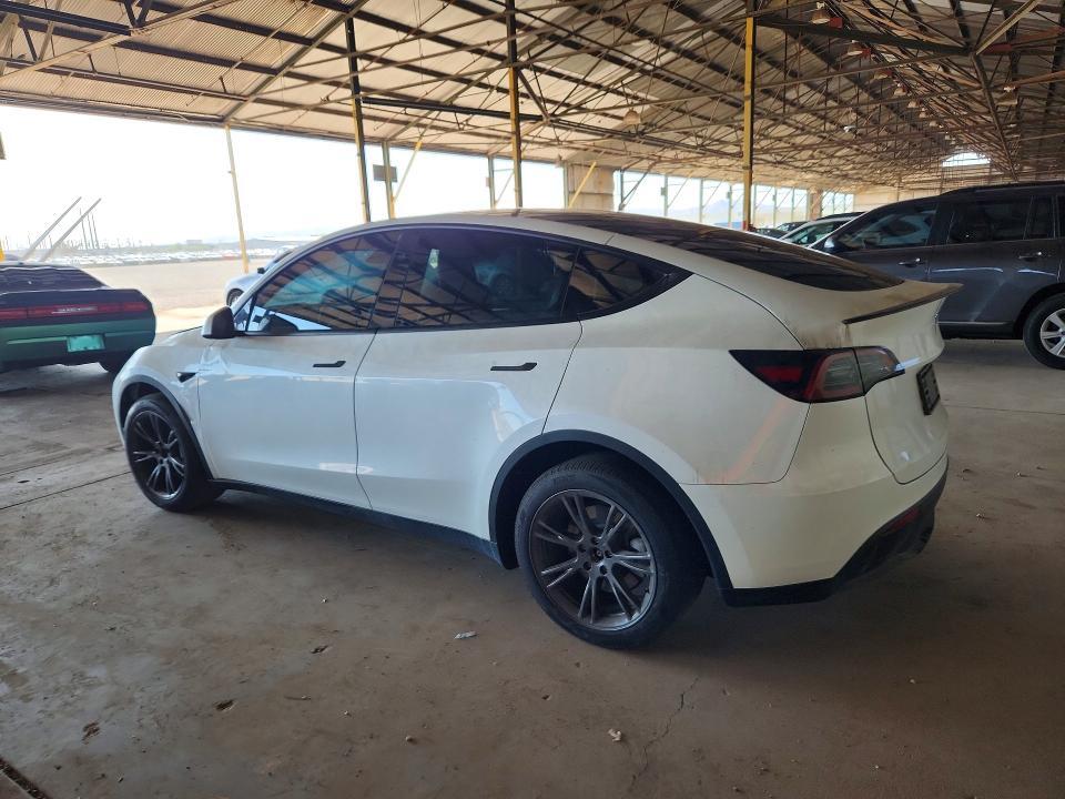 2024 TESLA MODEL Y — Фото 2 из 12