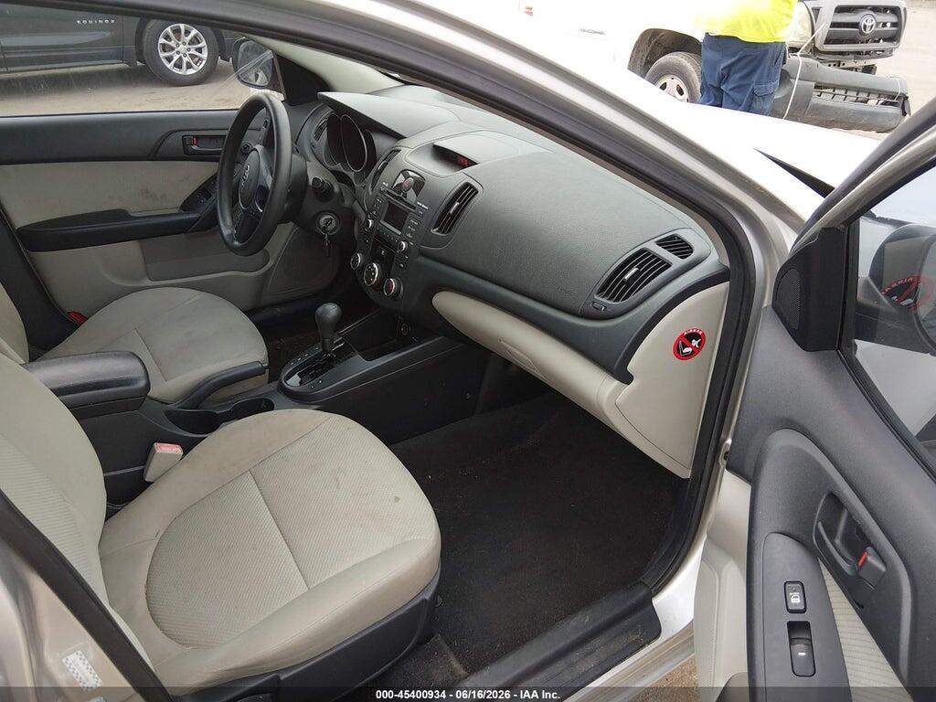 KNAFU4A21A5302288 2010 KIA FORTE photo no. 5