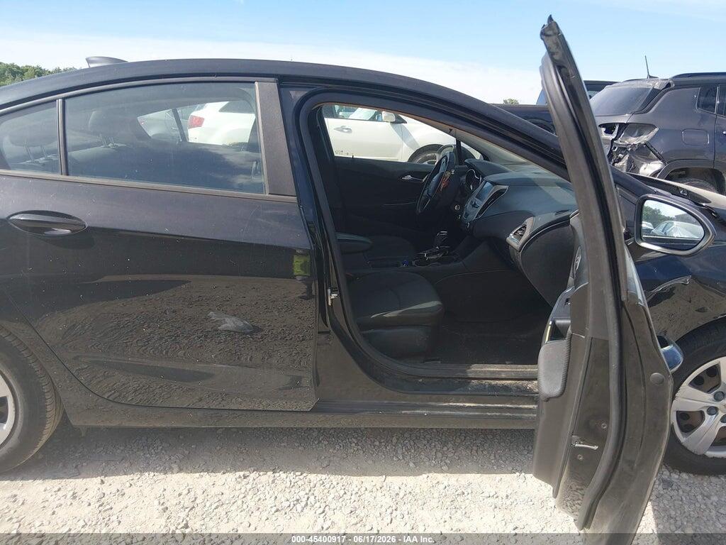 1G1BC5SM8J7122829 2018 CHEVROLET CRUZE photo no. 5