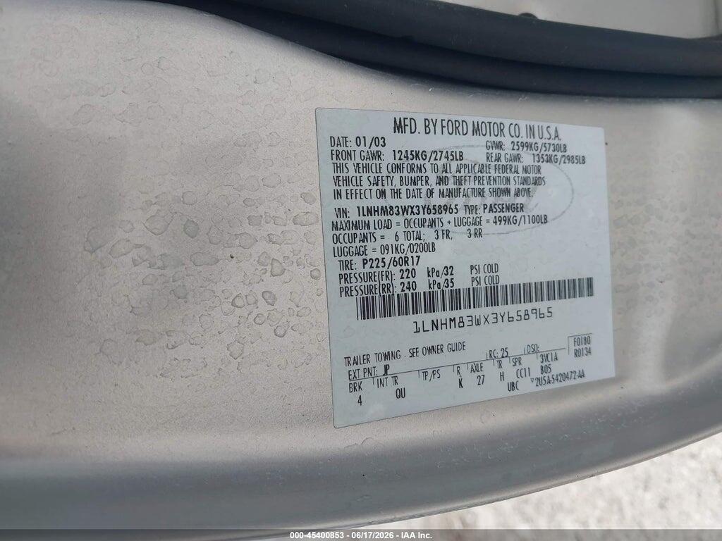 1LNHM83WX3Y658965 2003 LINCOLN TOWN CAR photo no. 9