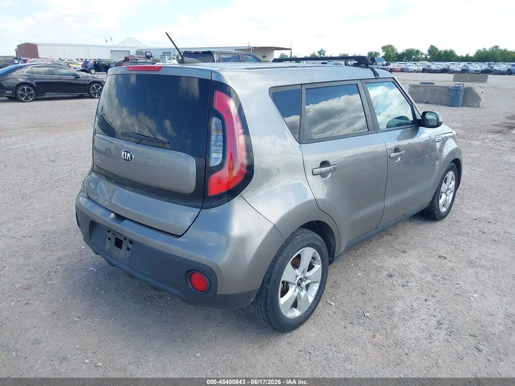 KNDJN2A21J7601461 2018 KIA SOUL photo no. 4