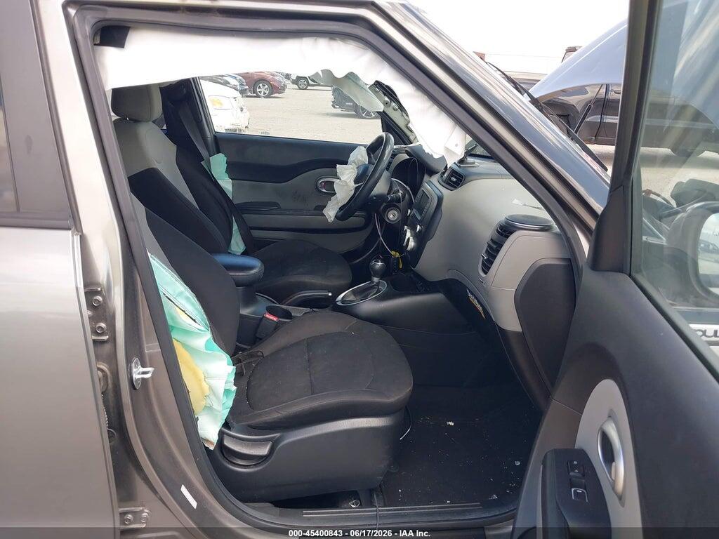 KNDJN2A21J7601461 2018 KIA SOUL photo no. 5
